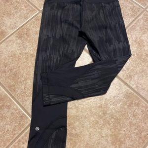 Lululemon pants. Size 4 like new.